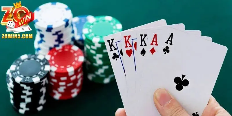 Poker - Đánh Bài Giải Trí, Rèn Trí Tư Duy Cực Hay Tại Zowin 2 Vòng cược Poker Flop cơ bản bạn cần trải qua