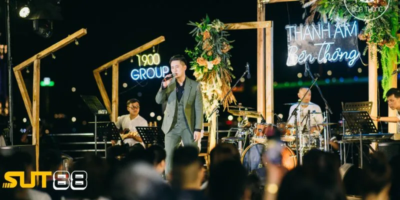 Sut88, DJ Hoàng Anh tặng 500 học bổng cho học sinh nghèo TP.HCM 7 Sut88 âm nhạc và lòng nhân ái